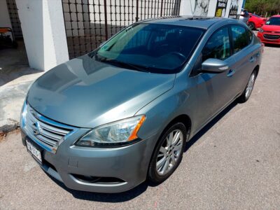 Nissan Sentra Exclusive Navy 2015