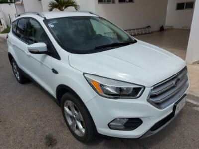 Ford Escape Trend Advance 2017