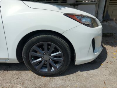 Mazda 3 Sedan 2012