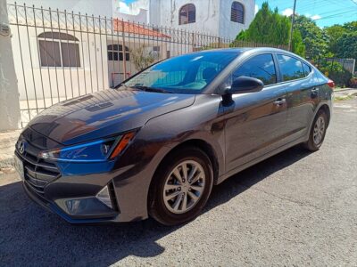 Hyundai Elantra GLS 2020