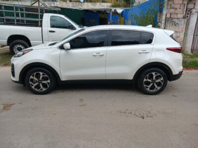 Kia Sportage LX FWD 2.4 2021