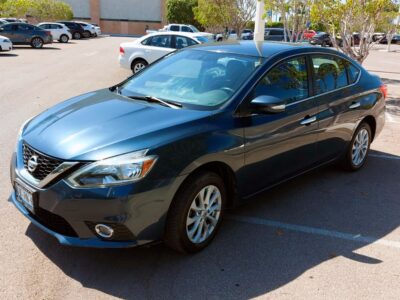 Nissan Sentra Advance CVT 2017