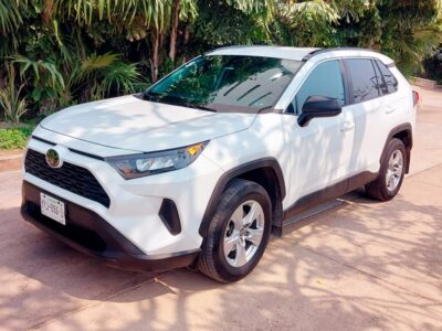 Toyota RAV4 LE 2021