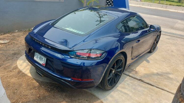 Porsche Cayman S 2020