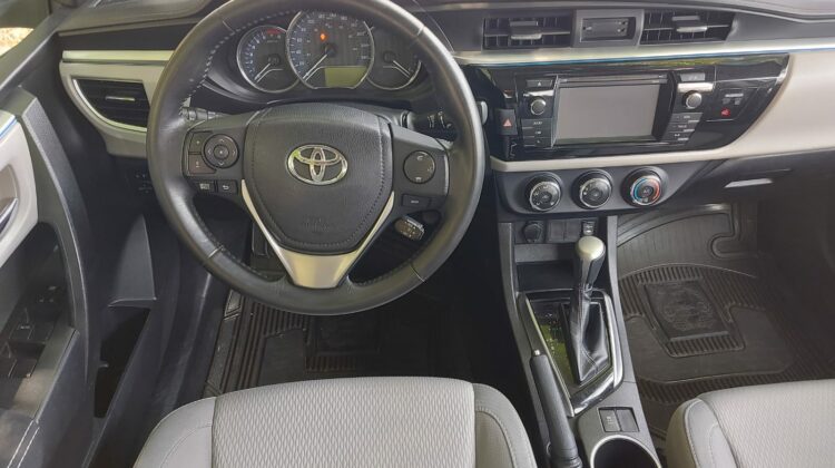 Toyota Corolla LE 2015