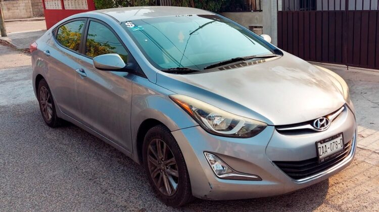 Hyundai Elantra GLS Premium 2016