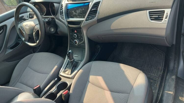 Hyundai Elantra GLS Premium 2016