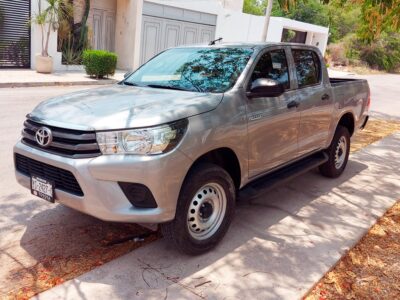 Toyota Hilux 4×2 2023