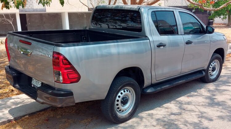 Toyota Hilux 4×2 2023