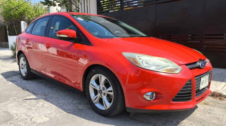 Ford Focus SE 2013