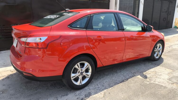 Ford Focus SE 2013