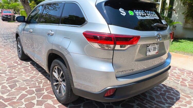 Toyota Highlander XLE 2017