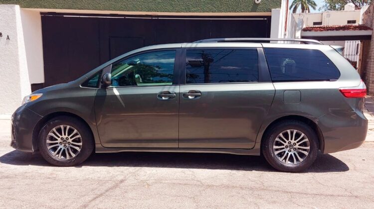 Toyota Sienna XLE 2019