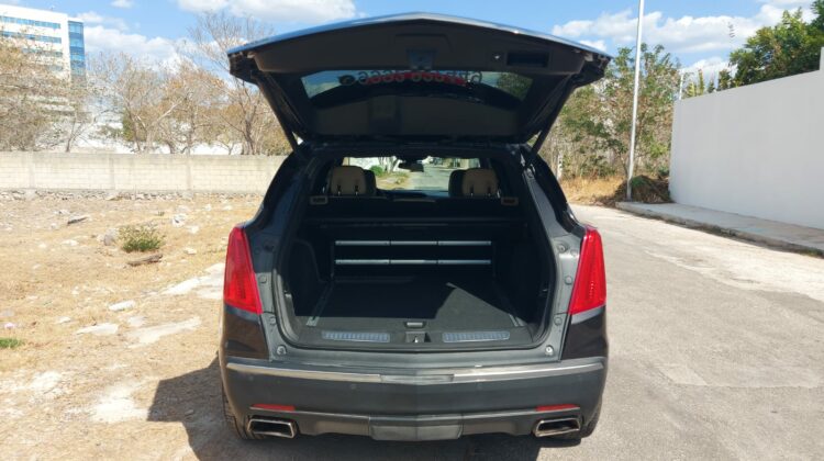 Cadillac XT5 Base V6 2017