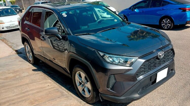 Toyota Rav4 LE 2.5 2019