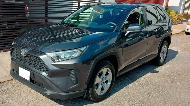 Toyota Rav4 LE 2.5 2019