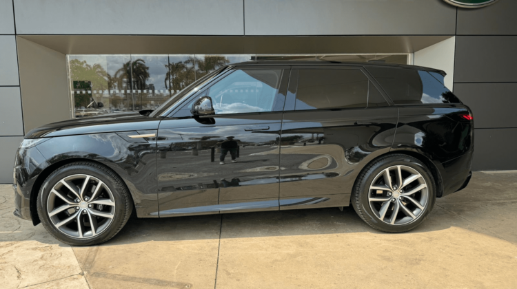 Land Rover Range Rover Sport HSE DYNAMIC (2023)