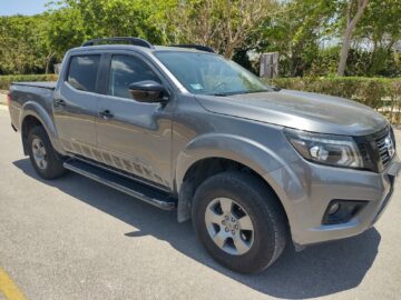 Nissan NP300 Frontier LE Midnight Edition 2019