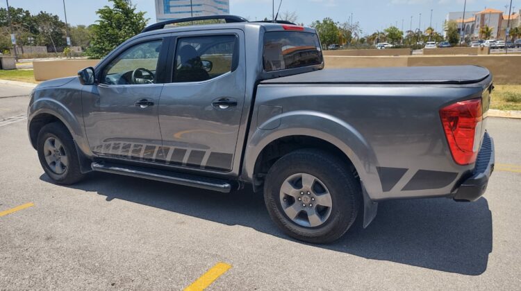 Nissan NP300 Frontier LE Midnight Edition 2019