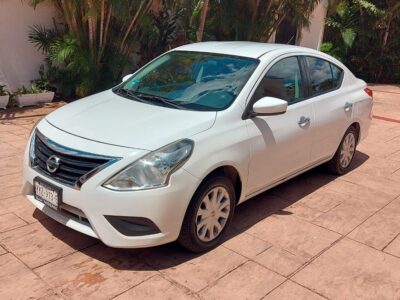 Nissan Versa 2016