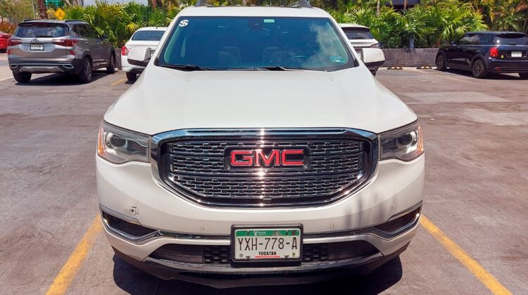 GMC Acadia Denali 2017