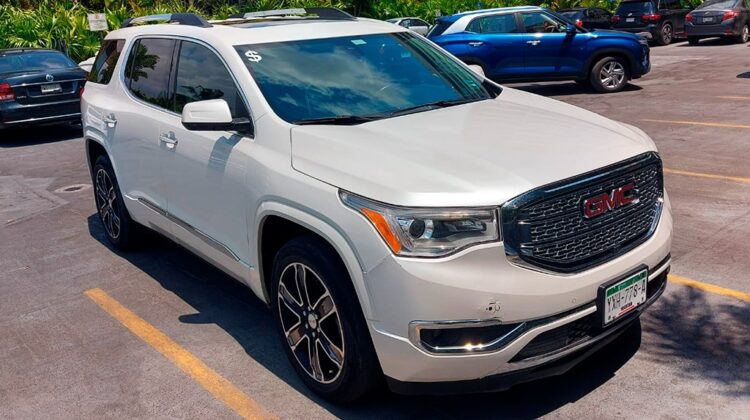 GMC Acadia Denali 2017