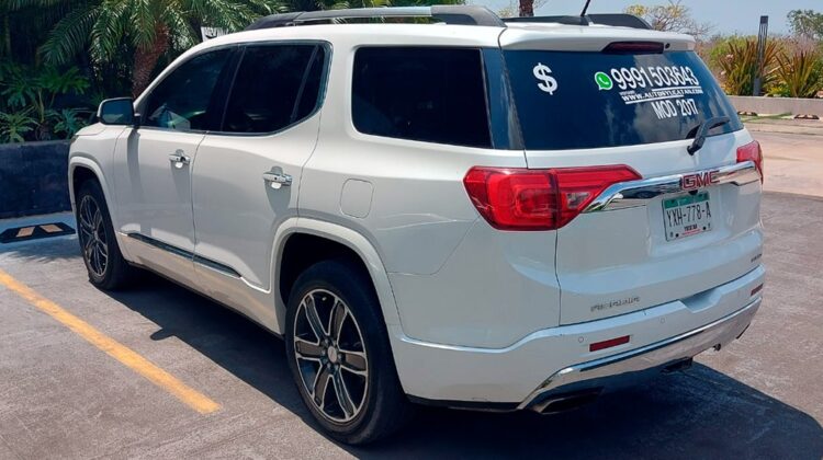 GMC Acadia Denali 2017