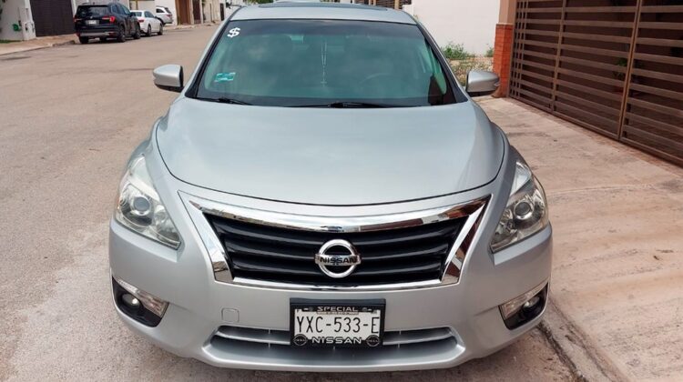 Nissan Altima Navy Advance 2015