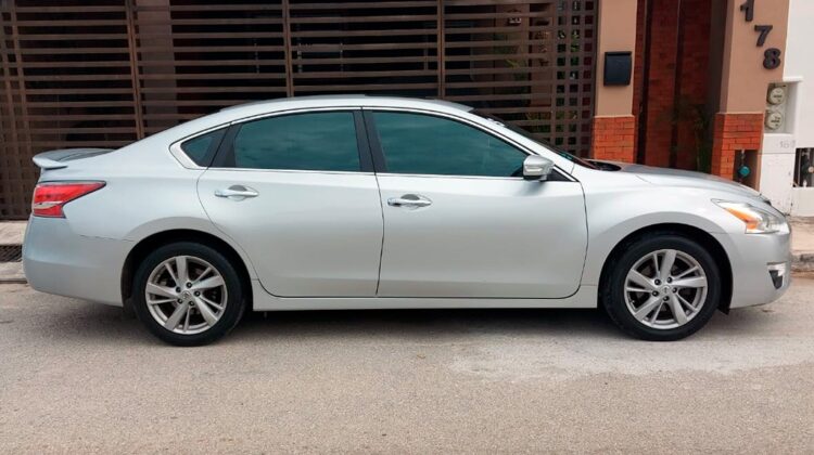 Nissan Altima Navy Advance 2015