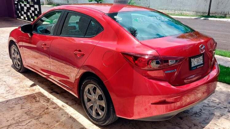 Mazda 3 SDN Skyactiv 2.0L 2014