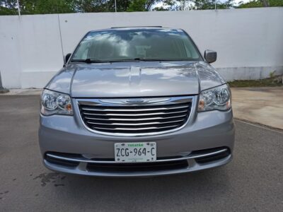 Chrysler Town & Country LI Touring XL 2016