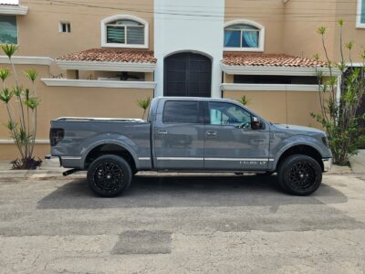 Lincoln Mark LT 2012