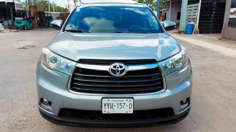 Toyota Highlander Limited Panoramic Roof 2016