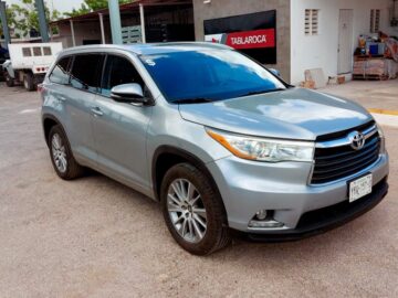 Toyota Highlander Limited Panoramic Roof 2016