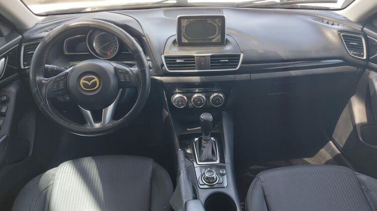 Mazda 3 2015