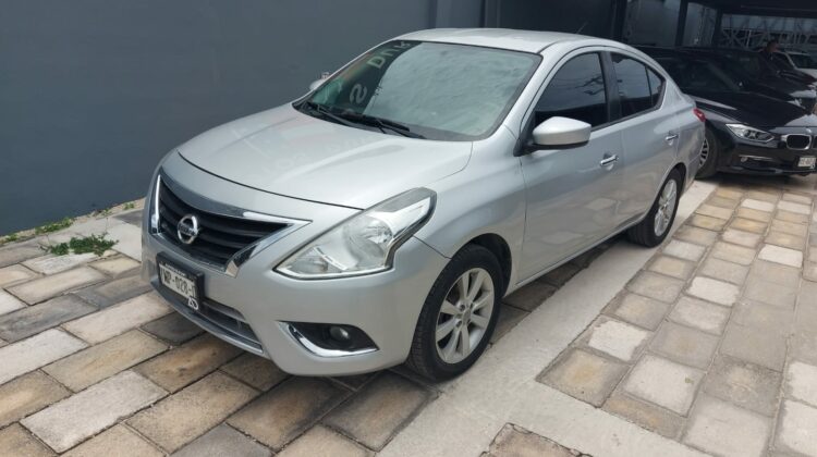 Nissan Versa Advance 2017