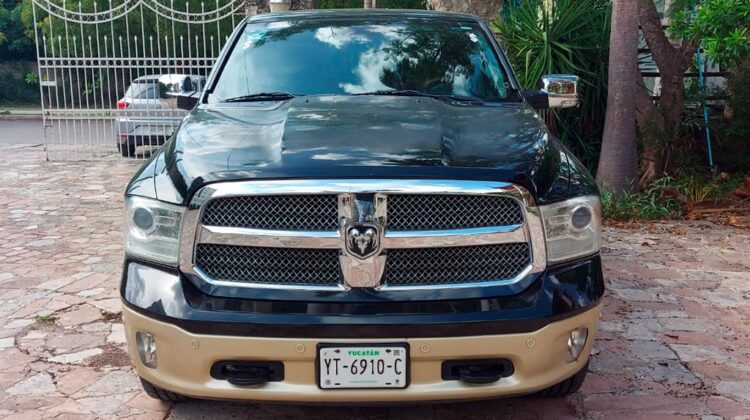 Dodge RAM 1500 Laramie Longhorn 2014