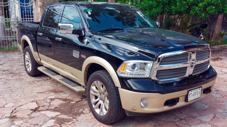 Dodge RAM 1500 Laramie Longhorn 2014