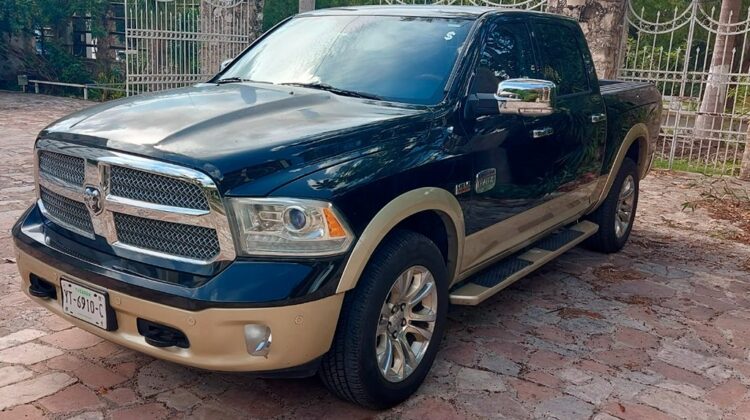 Dodge RAM 1500 Laramie Longhorn 2014