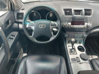 Toyota Highlander Premium 2012