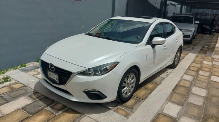 Mazda 3 i Touring 2016