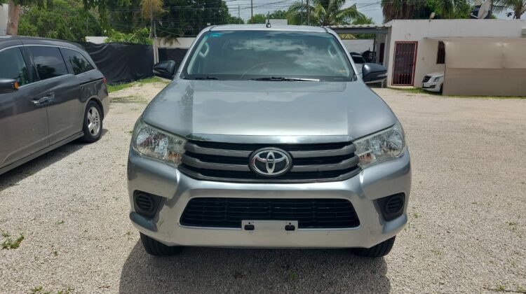 Toyota Hilux SR 2018