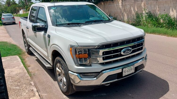 Ford Lobo Lariat 4×4 2023