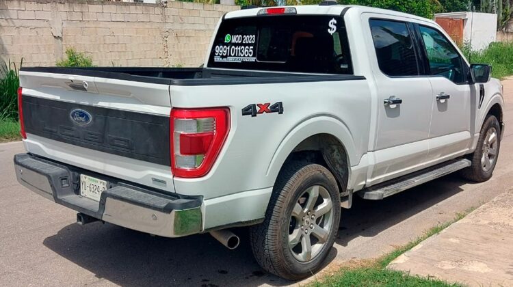 Ford Lobo Lariat 4×4 2023