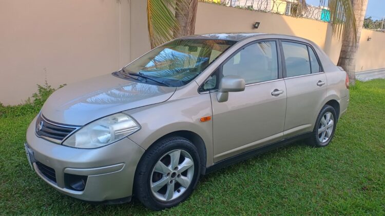 NISSAN TIIDA EMOTION AUT 2011