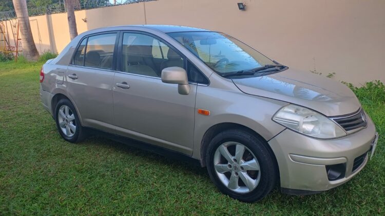 NISSAN TIIDA EMOTION AUT 2011