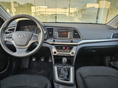 Hyundai Elantra GLS Manual 2017