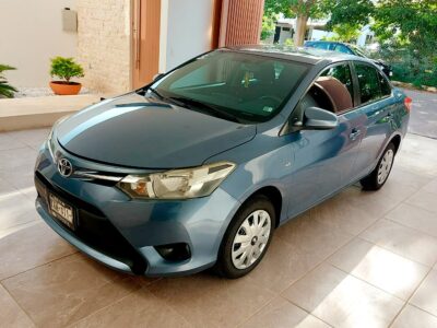 Toyota Yaris Core CVT 2017