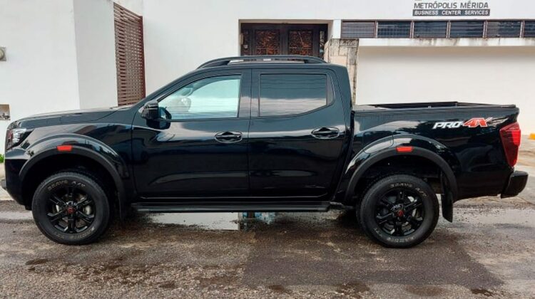 Nissan Frontier PRO 4X 2023