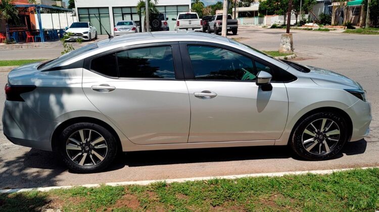 Nissan Versa Advance STD 2020